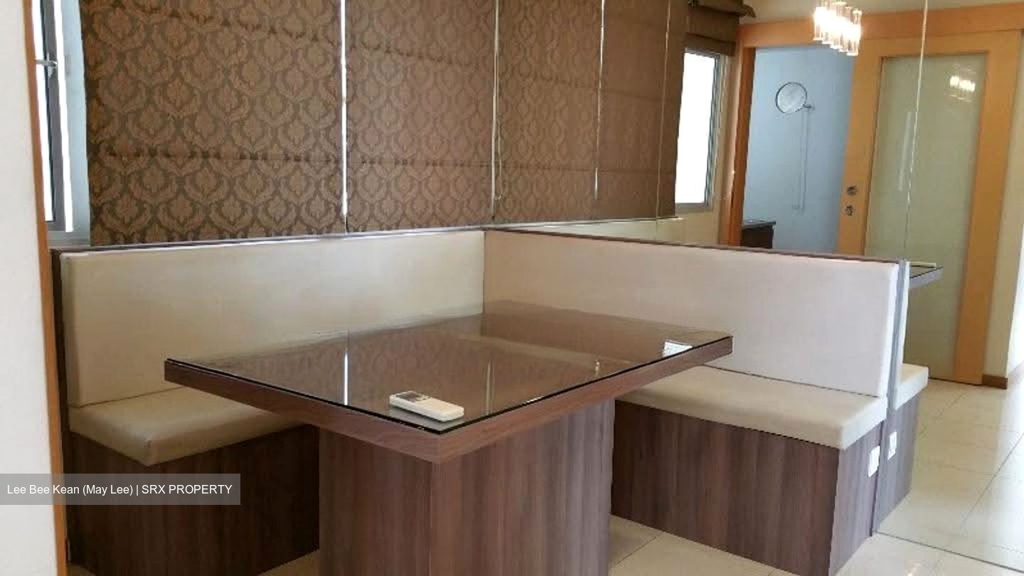 The Lakeshore (D22), Condominium #636372181